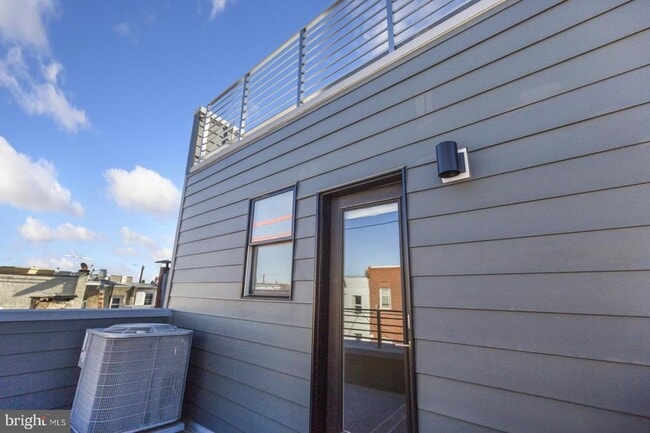 Building Photo - 912 Ellsworth St