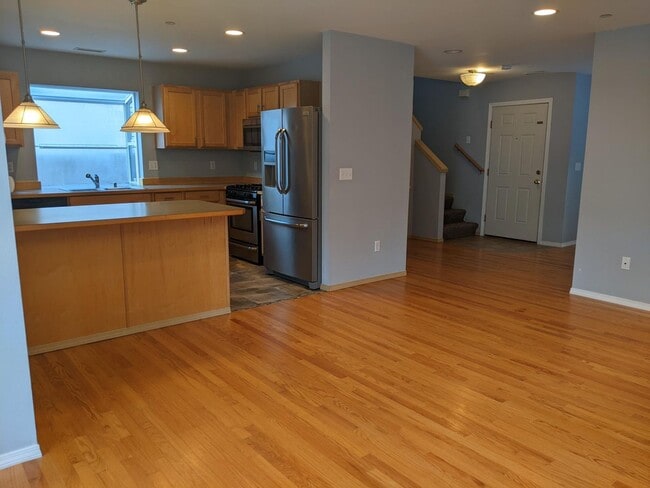 Building Photo - Upgraded Home in DuPont