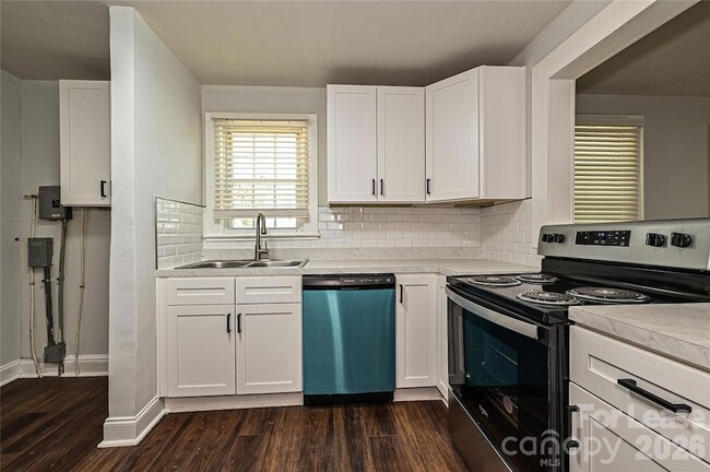 Building Photo - 415 Norris Ave