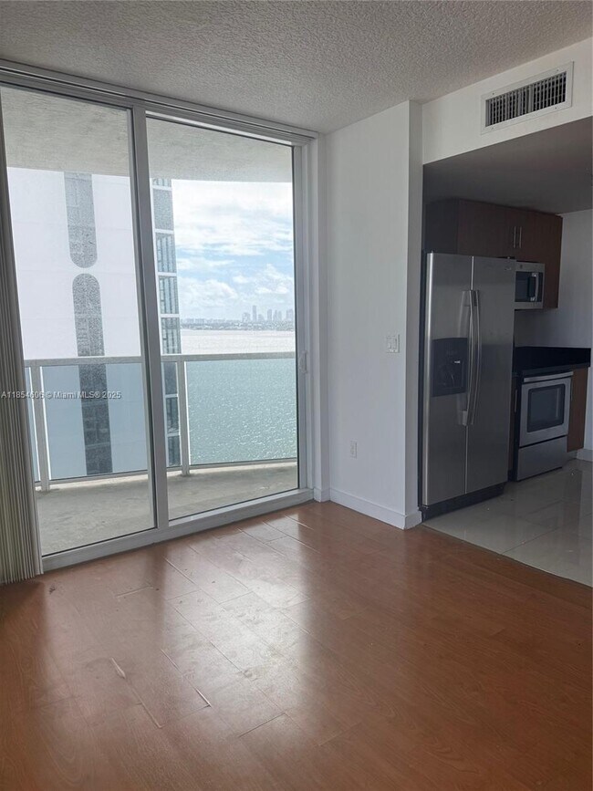 Building Photo - 601 NE 23rd St