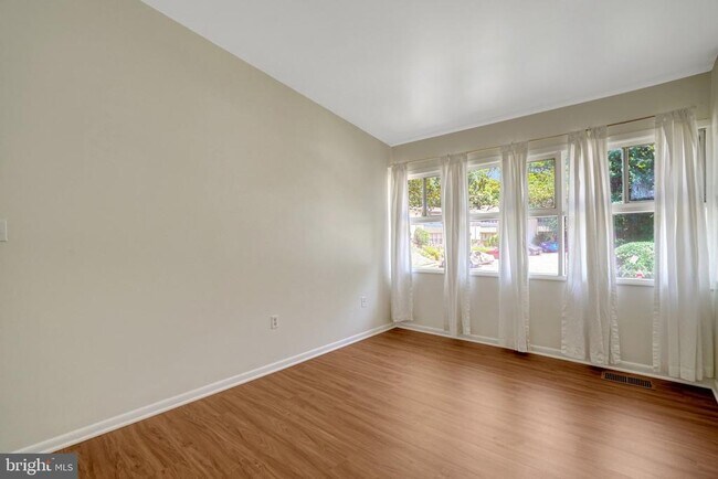 Building Photo - 4771 Parkman Ct