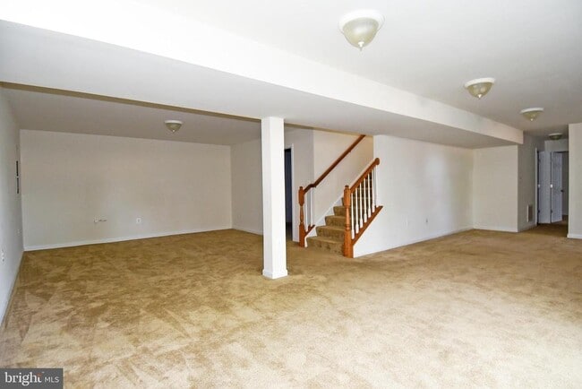 Building Photo - 3082 American Eagle Blvd