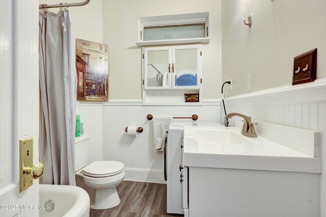 Building Photo - 30 W Front St