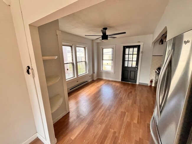 Building Photo - 613 Lehigh Ave