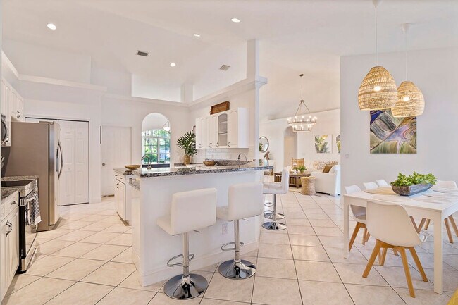 Building Photo - 67 Kashmir Trail