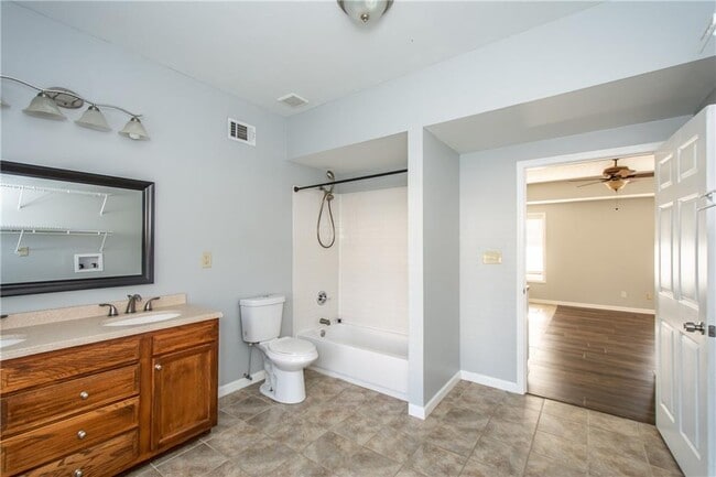 Building Photo - 4927 Planters Way