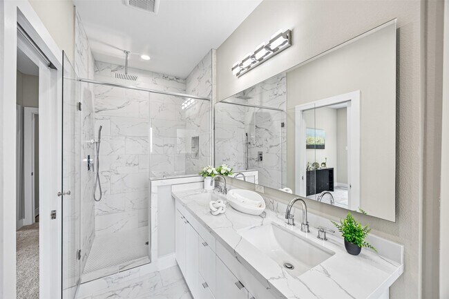 Building Photo - 853 Prosper St