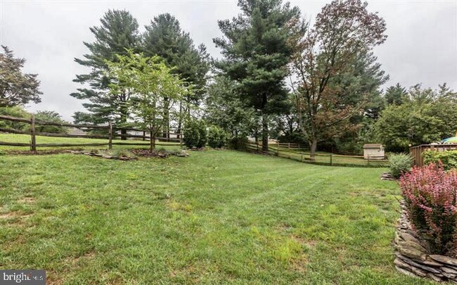 Building Photo - 9525 Whetstone Dr