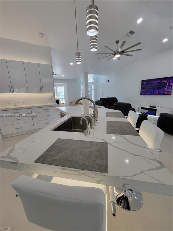 Building Photo - 237 SW 47th St