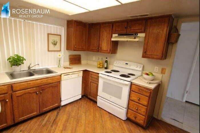 Building Photo - 840 E Junction St