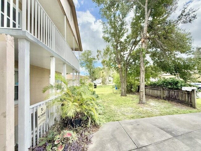 Building Photo - 1138 30th St S