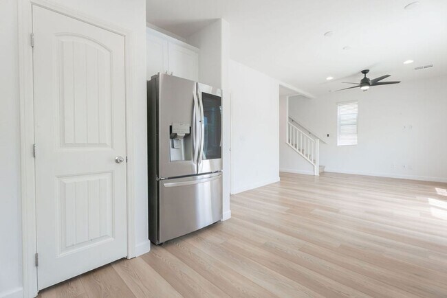 Building Photo - 5474 Enchanted Rose St