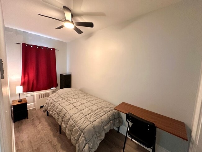 Building Photo - 546 N 11th St