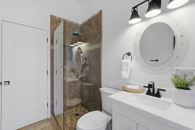 Building Photo - 6302 E Cochise Rd