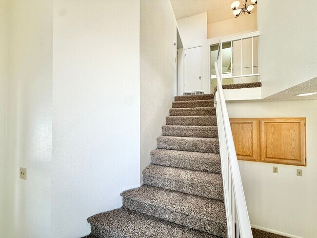 Building Photo - 16309 Silverbirch Rd