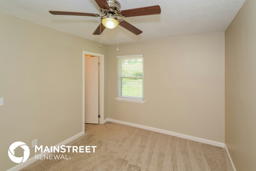 Building Photo - 2058 Palmer Ave