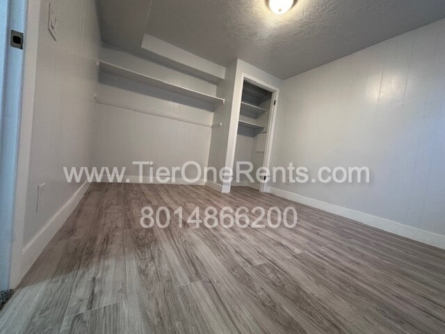 Building Photo - NO DEPOSIT option available for qualified ...