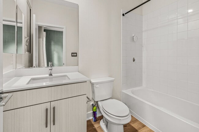 Building Photo - 7631 University Ave