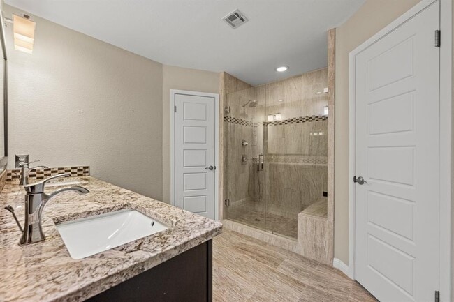 Building Photo - 4820 Marblehead Dr