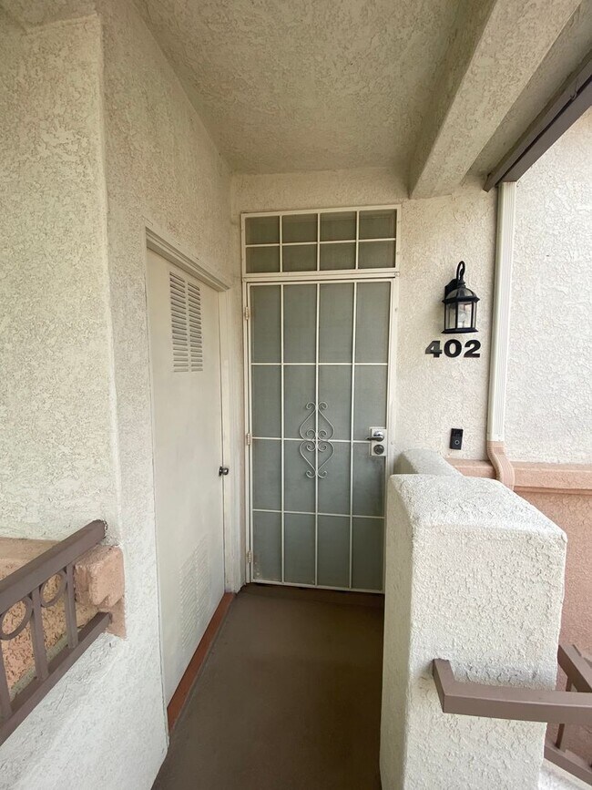 Building Photo - Beautiful 2 Bedroom 2 Bath Condo in the heart of Rancho San Diego!
