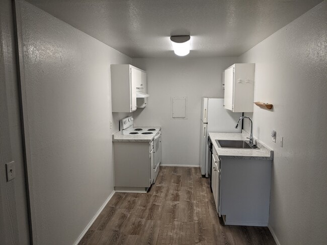 Building Photo - 13759 NE 69th St