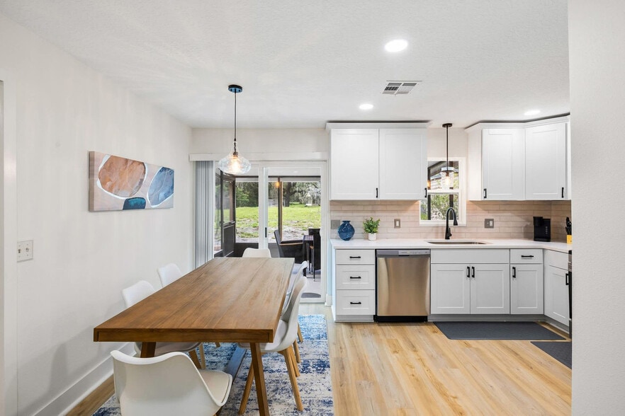Building Photo - 34807 Evergreen Way