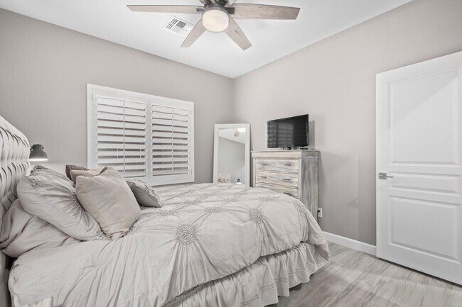 Building Photo - 11810 W Villa Chula Ln