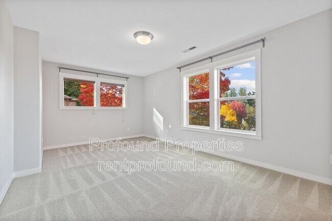 Building Photo - 7909 SW Oviatt Dr