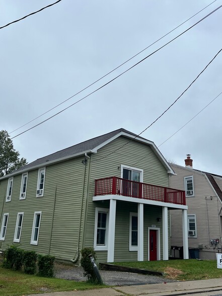Primary Photo - 437 Schwartz Ave