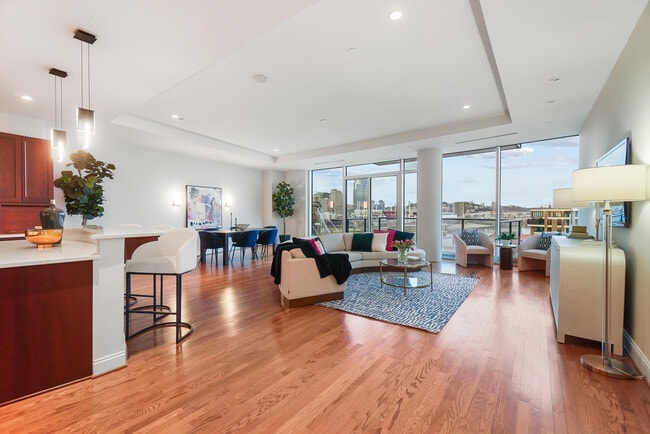 Building Photo - 1 Roebling Wy