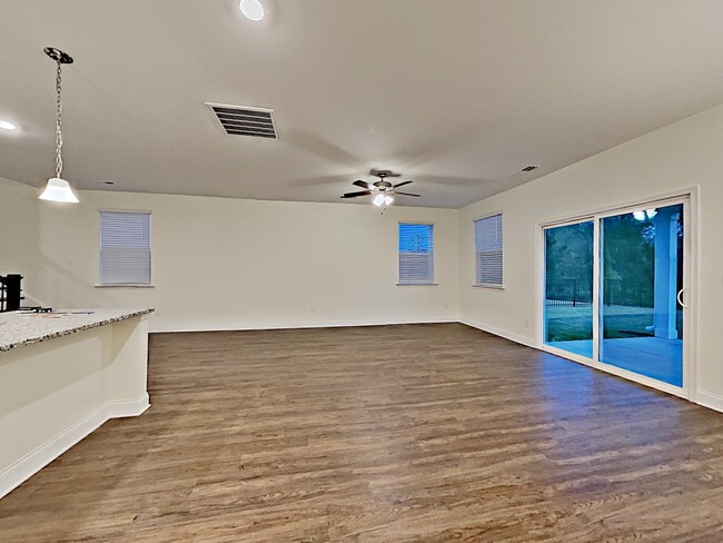Building Photo - 312 Elmhurst Dr