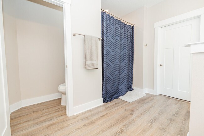 Building Photo - 1106 Shoal River Dr