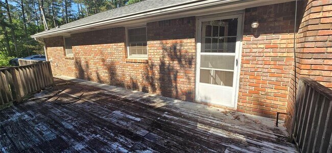 Building Photo - 1132 Shoal Creek Rd