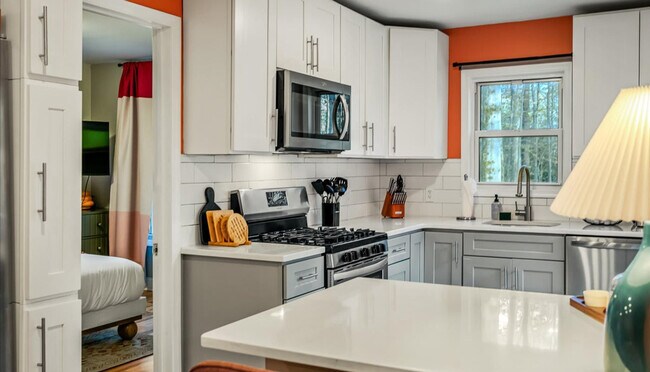 Building Photo - 223 Paxinos Dr