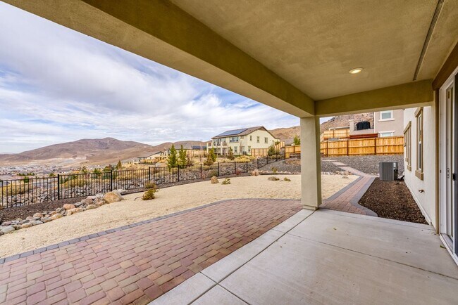 Building Photo - Panoramic views of the valley with a modern updated home!