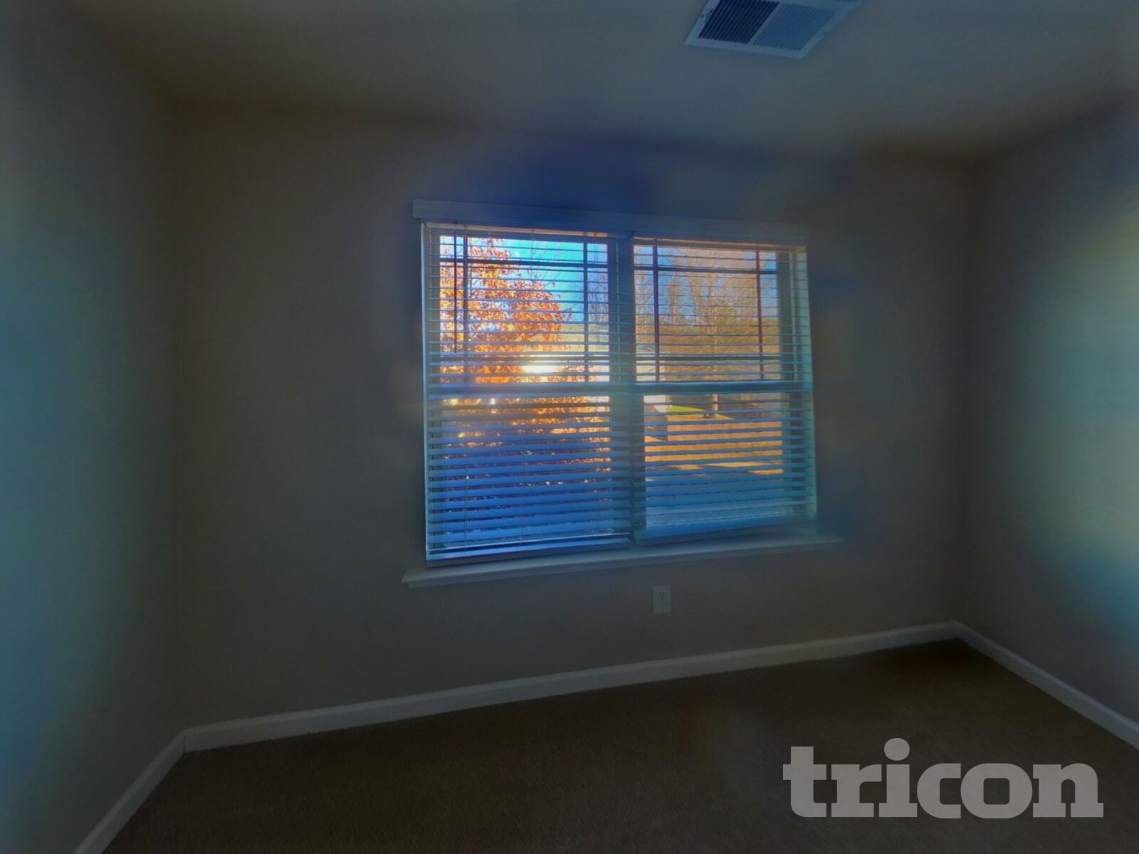 Building Photo - 207 Stillwood Dr