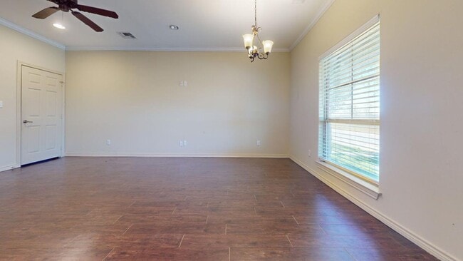 Building Photo - 709 Luther W St