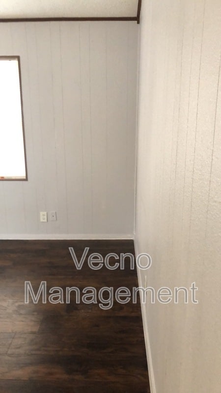 Building Photo - 201 S Preston Rd