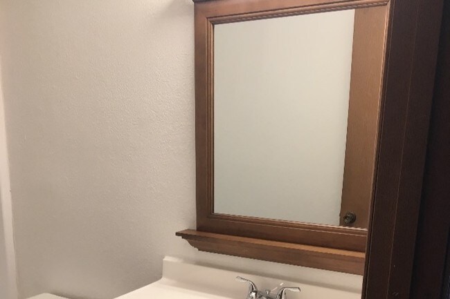 Building Photo - 522 Pepperhill Ct