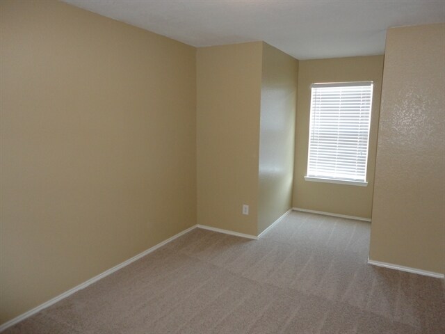 Building Photo - 108 Quail Meadows Ln