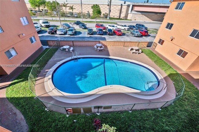 Building Photo - 2330 NW 11th St