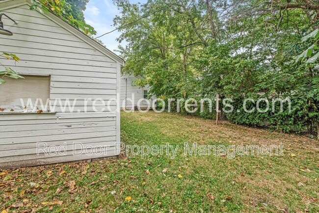 Building Photo - 4925 Crittenden Ave