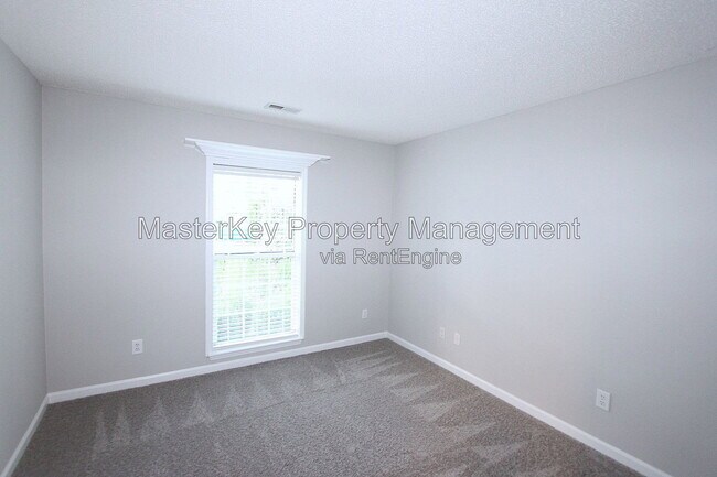 Building Photo - 309 Hallwood Ct