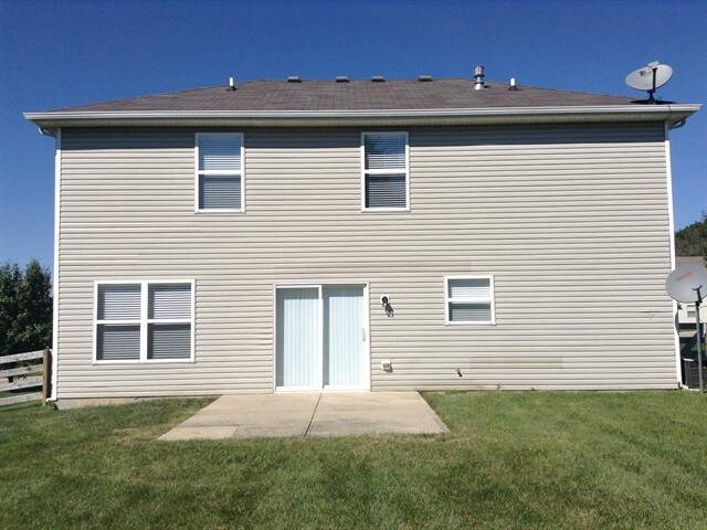 Building Photo - 241 Lakeview Dr