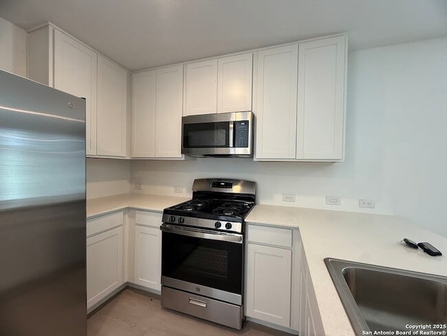 Building Photo - 267 Ottawa Way