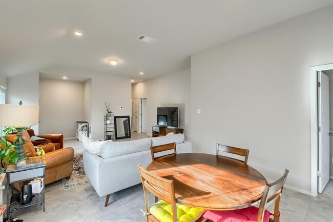 Building Photo - 5616 Corso Ct