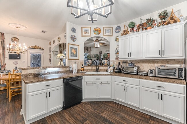 Building Photo - 2054 Sweet Lilac Dr