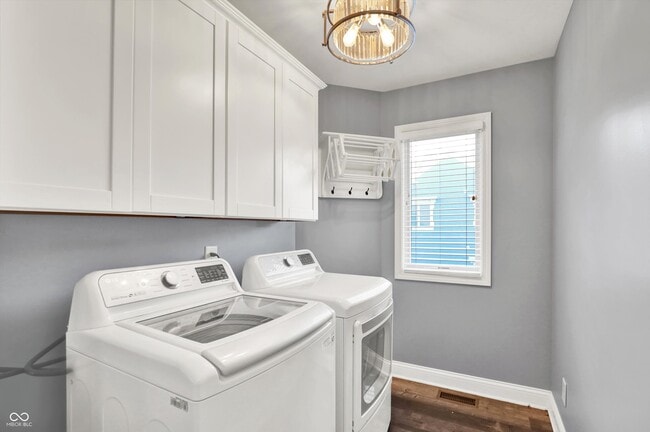 Building Photo - 529 E New York St