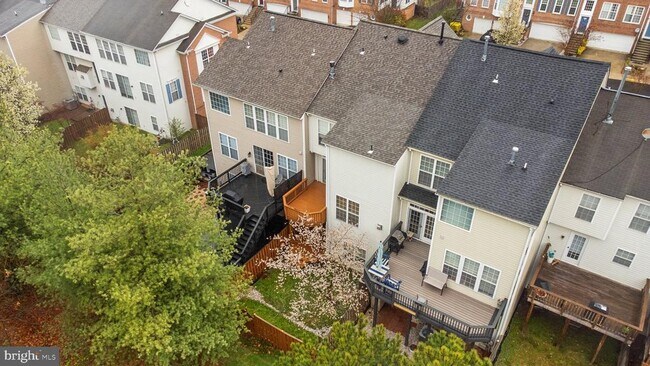 Building Photo - 45773 Smoketree Terrace