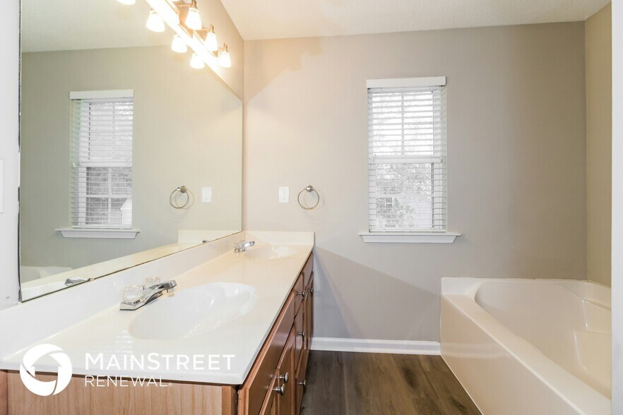 Building Photo - 5368 Milton Ridge Dr